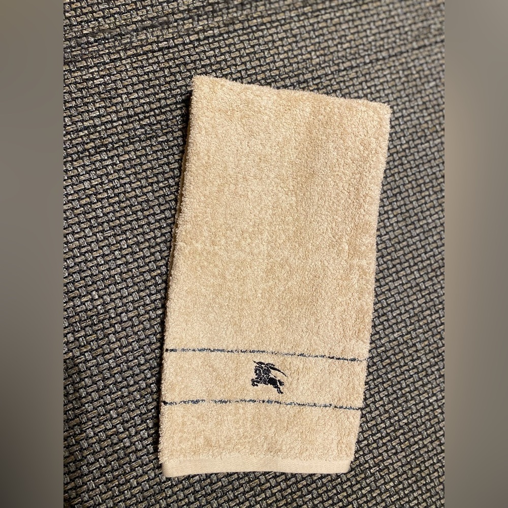 NEW🔥 BURBERRY NOVA CHECK 🐎 Cotton Hand Towel SET🎁💯% Cotton/Camel🔥NWT🎁 - Picture 5 of 16